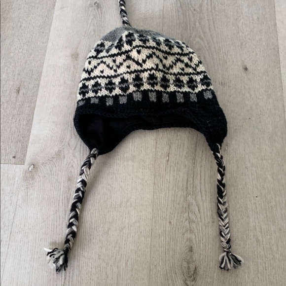 Warm Wool Hat Made‎ in Nepal - Picture 1 of 5
